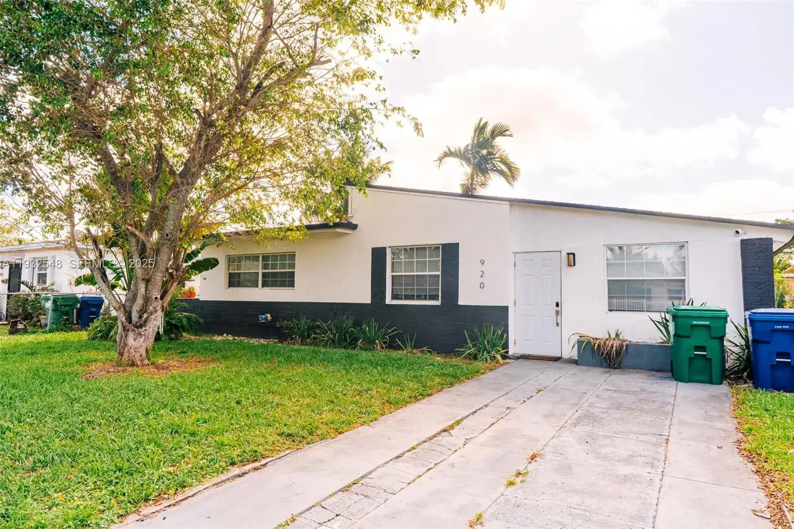 3 bedroom 2 bath Residential for sale at 920 NW 84th St, Miami FL 33150