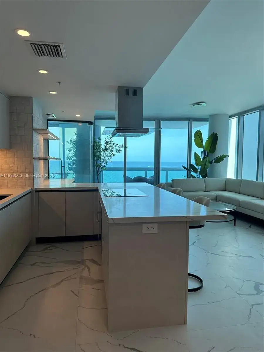 2 bedroom 2 bath Residential for sale at 6899 Collins Ave # 1008, Miami Beach FL 33141
