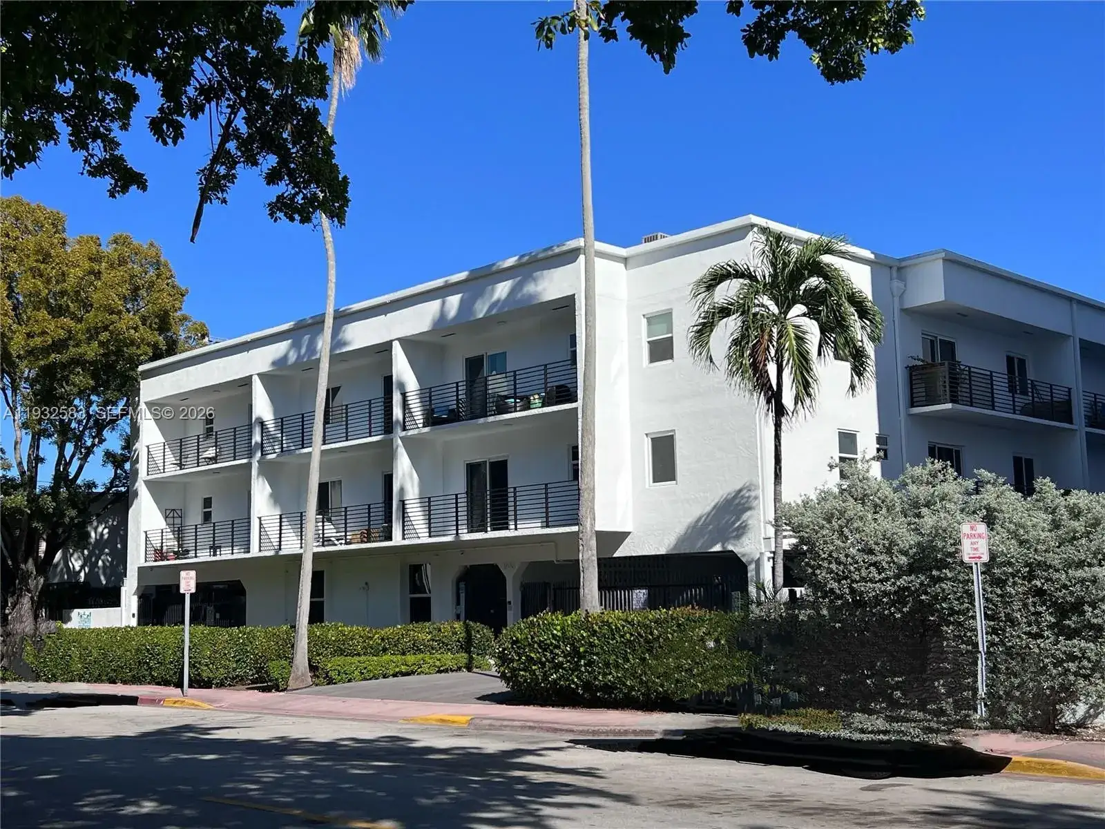 1 bedroom 1 bath Residential for sale at 1033 Lenox Ave # 309, Miami Beach FL 33139