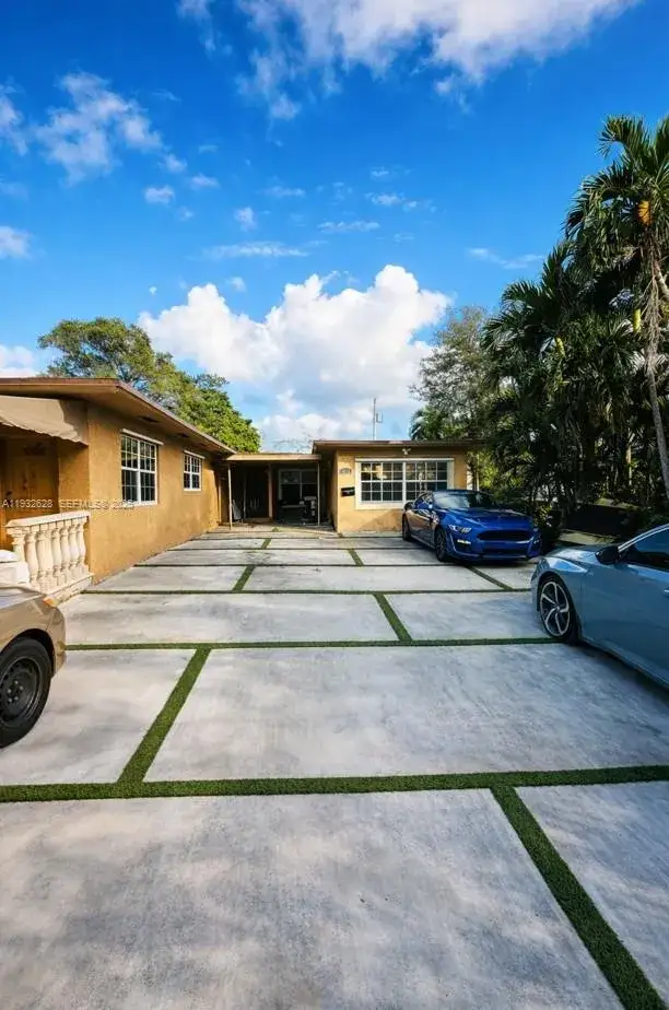 1 bedroom 1 bath Residential Lease for rent at 14405 NE 5th Ave # B, Miami FL 33161