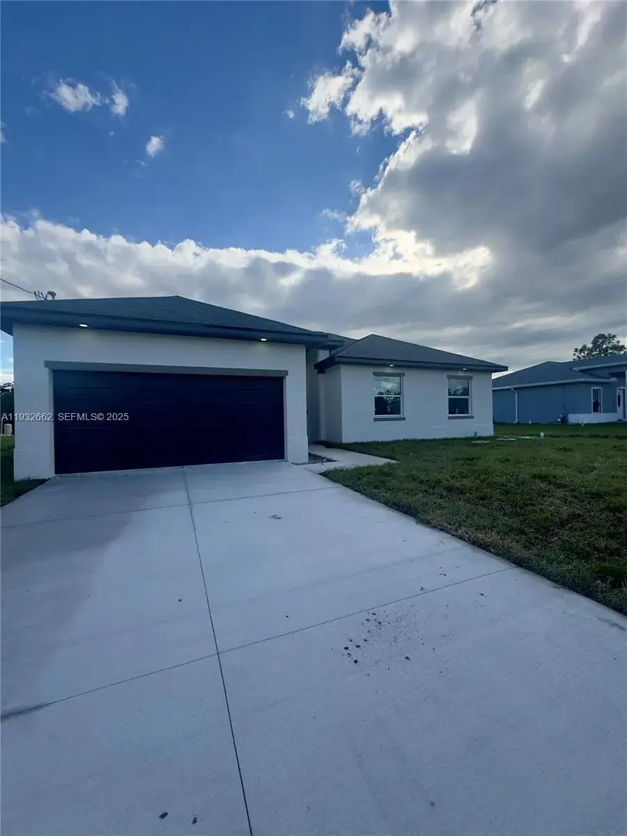 3 bedroom 2 bath Residential for sale at 748 748 CHESTNUT ST E, Lehigh Acres FL 33974