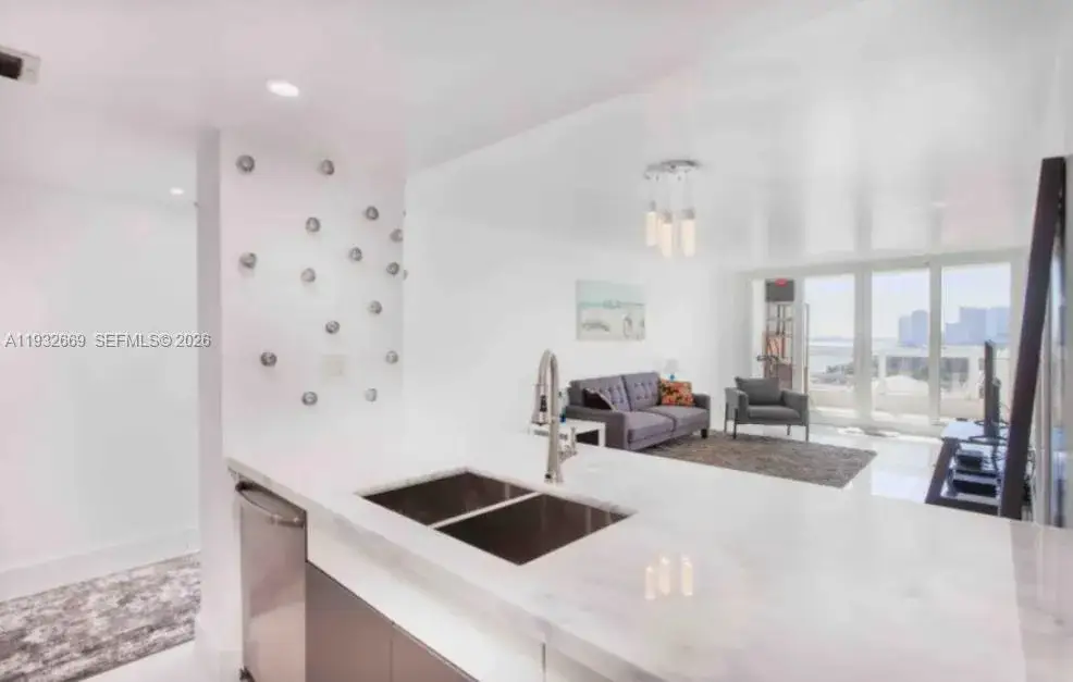 2 bedroom 2 bath Residential Lease for rent at 1717 N Bayshore Dr # 1652, Miami FL 33132