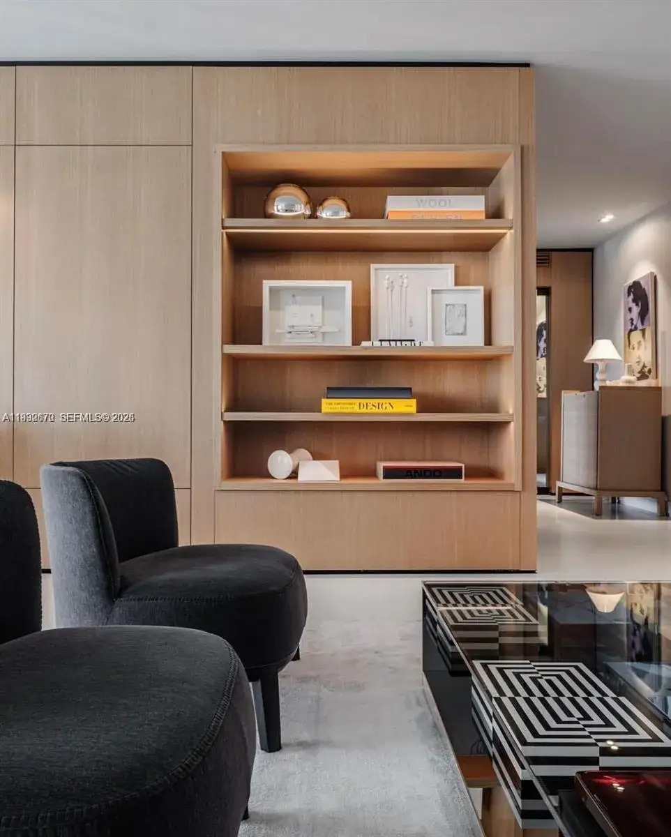 1 bedroom 1 bath Residential for sale at 16 Island Ave # 6E, Miami Beach FL 33139