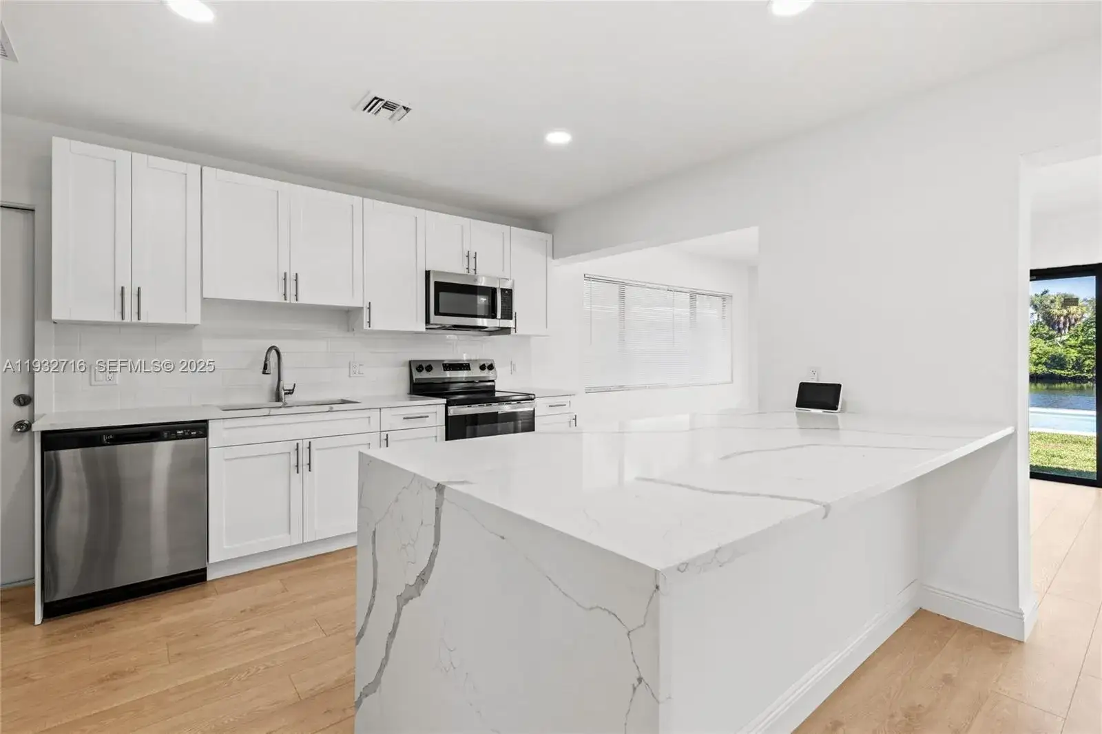 3 bedroom 3 bath Residential Lease for rent at 317 N 31st Ave, Hollywood FL 33021