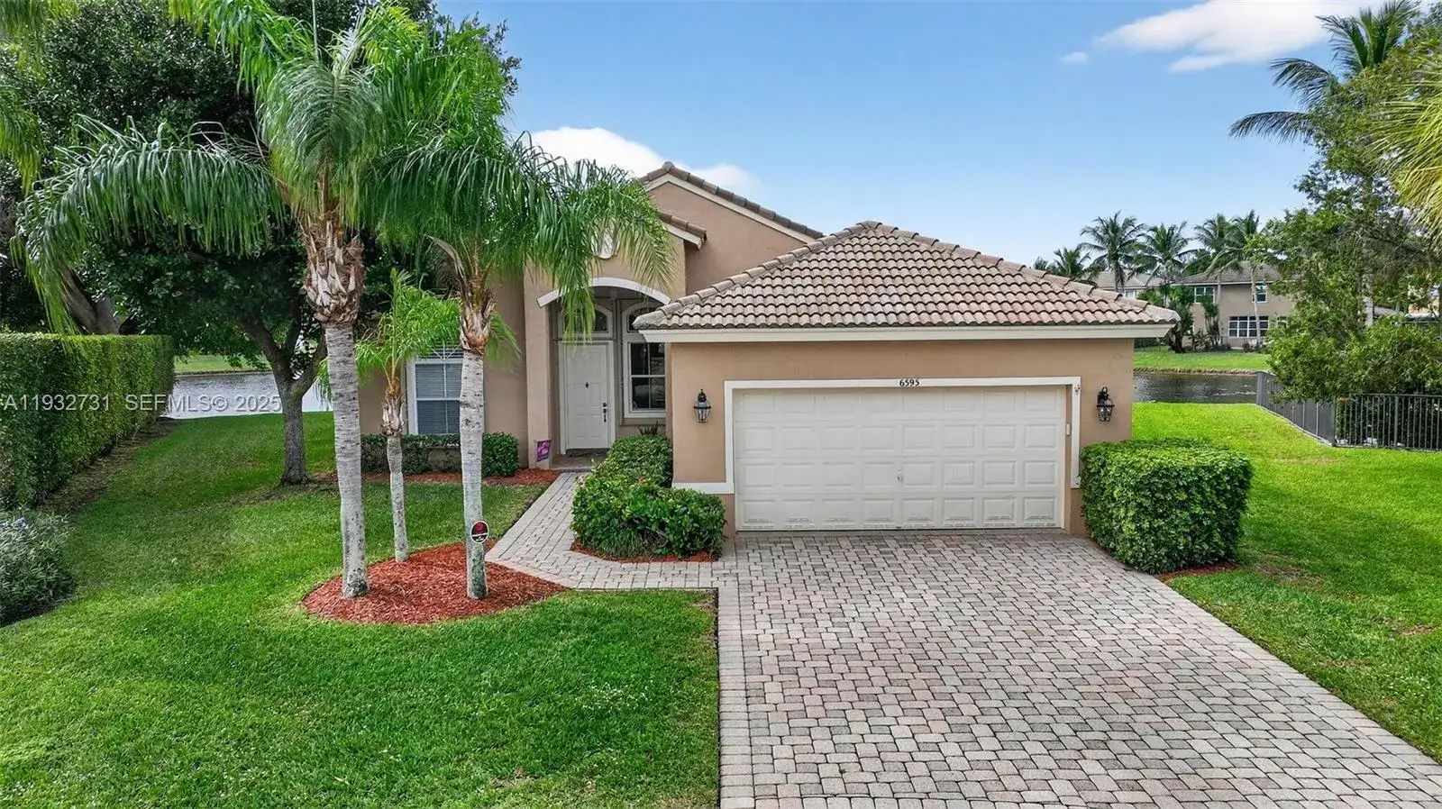 3 bedroom 2 bath Residential for sale at 6595 Jackie Way, Lake Worth FL 33467