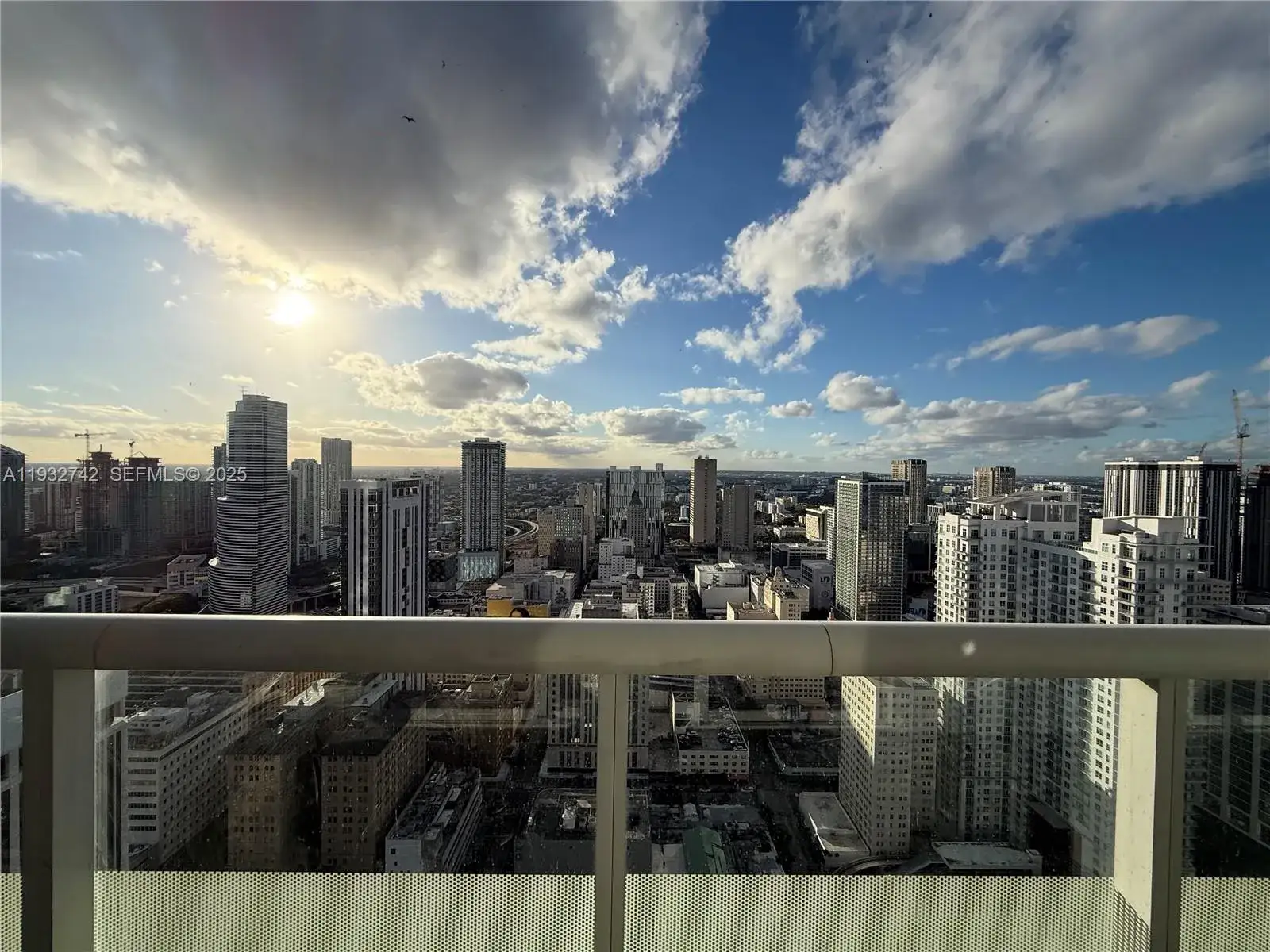 1 bedroom 1 bath Residential for sale at 50 Biscayne Blvd # 4807, Miami FL 33132