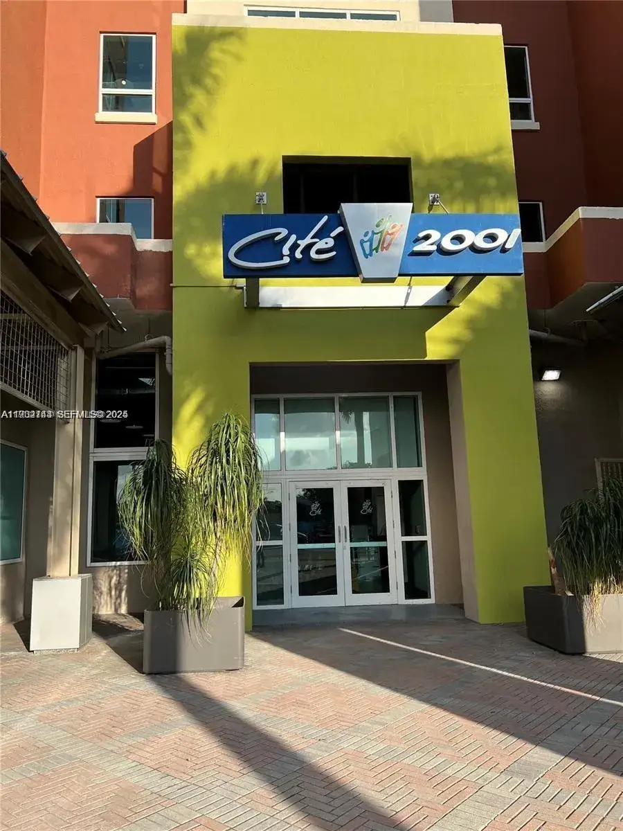 1 bedroom 1 bath Residential Lease for rent at 2001 Biscayne Blvd # 3511, Miami FL 33137