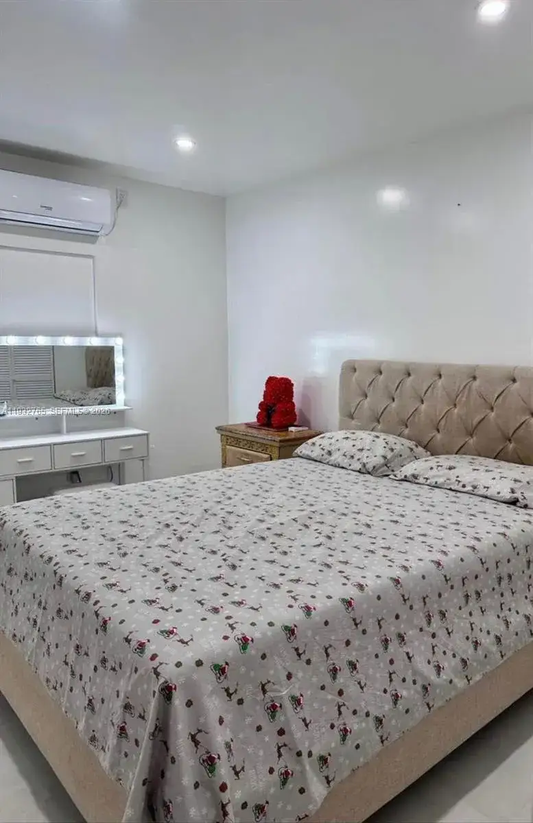 1 bedroom 1 bath Residential Lease for rent at 1023 NW 3rd Ave # 0, Homestead FL 33030