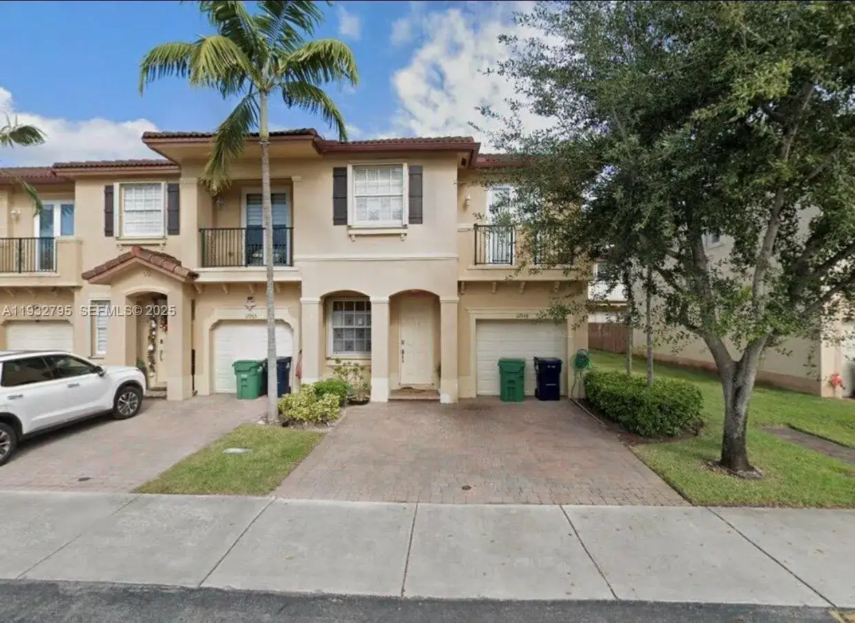 3 bedroom 2 bath Residential for sale at 12959 SW 135th Ter, Miami FL 33186