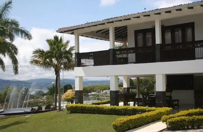 12 bedroom 11 bath Residential for sale at BUGA CALIMA - DARIEN 0000000, FL