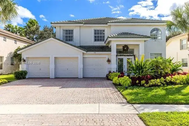 6 bedroom 4 bath Residential for sale at 4202 Bahia Isle Cir, Wellington FL 33449