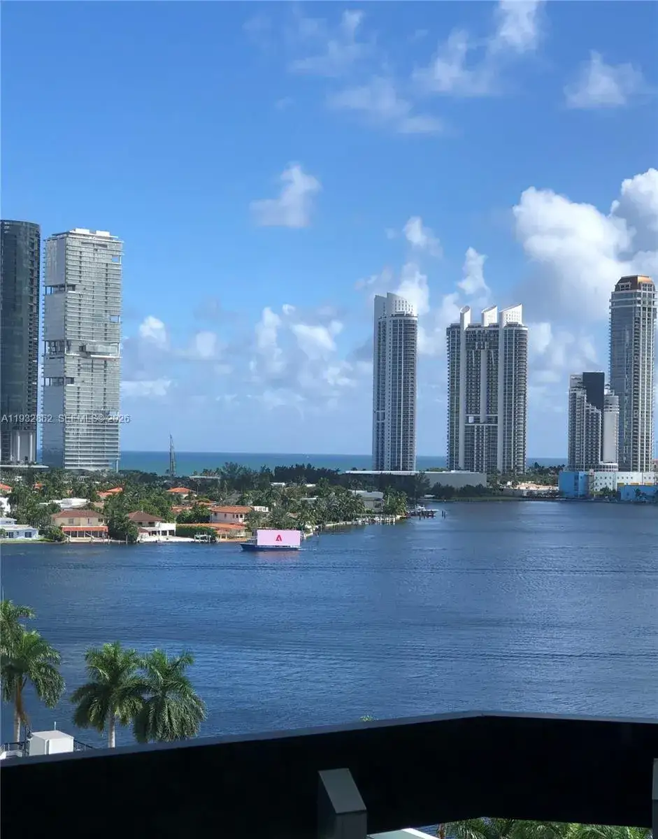 2 bedroom 2 bath Residential for sale at 3530 Mystic Pointe Dr # 1212, Aventura FL 33180