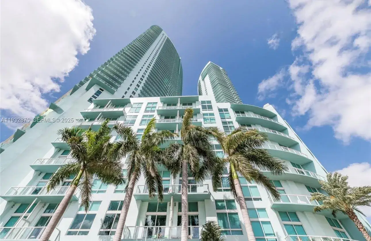 1 bedroom 1 bath Residential Lease for rent at 1900 N Bayshore Dr # 710, Miami FL 33132