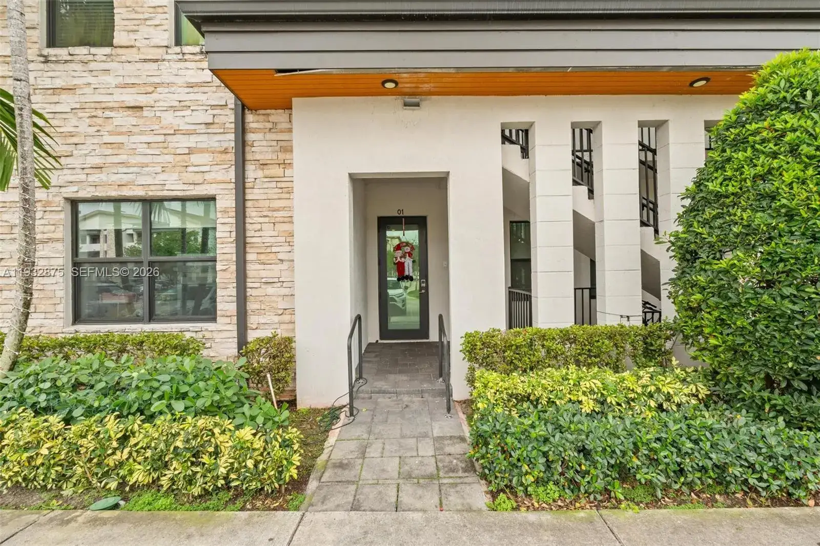 3 bedroom 2 bath Residential for sale at 7809 NW 104th Ave # 1, Doral FL 33178