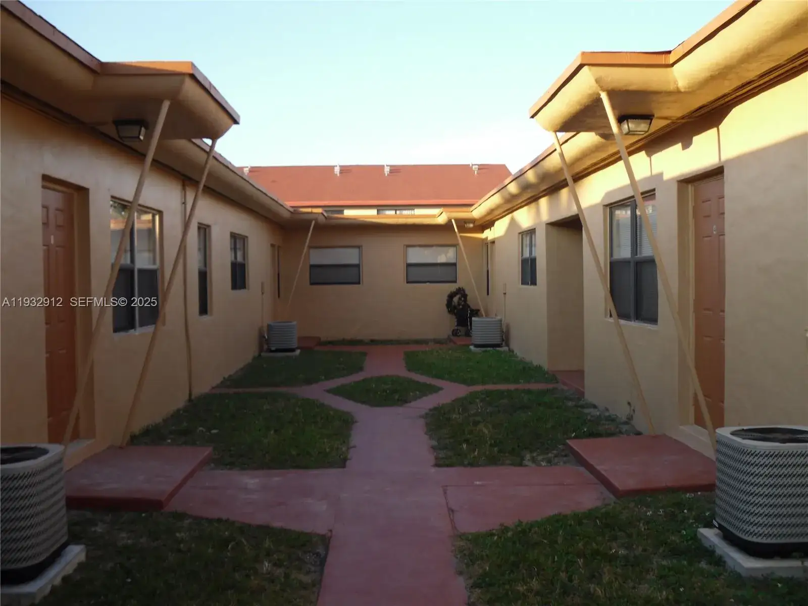 2 bedroom 1 bath Residential Lease for rent at 1675 NE 150th St # 3, Miami FL 33181