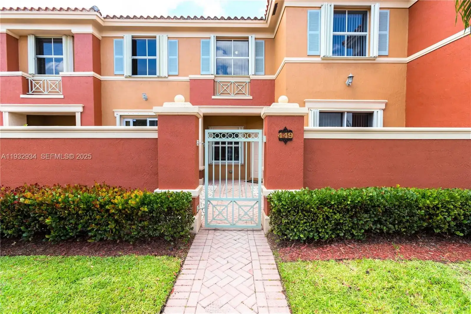 3 bedroom 2 bath Residential for sale at 6202 NW 116th Ave # 449, Doral FL 33178