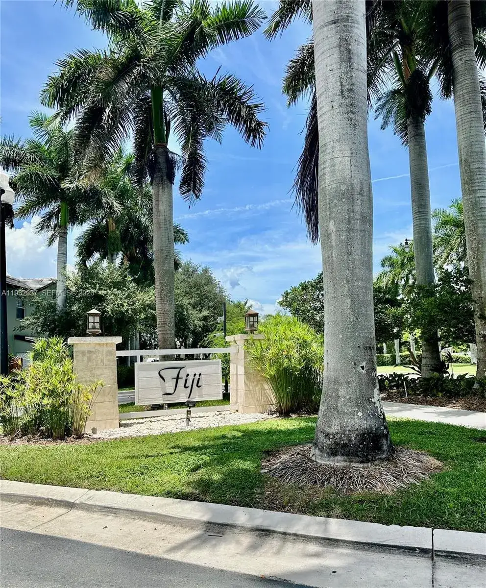 3 bedroom 3 bath Residential for sale at 133 SE 28th Ter # 8, Homestead FL 33033