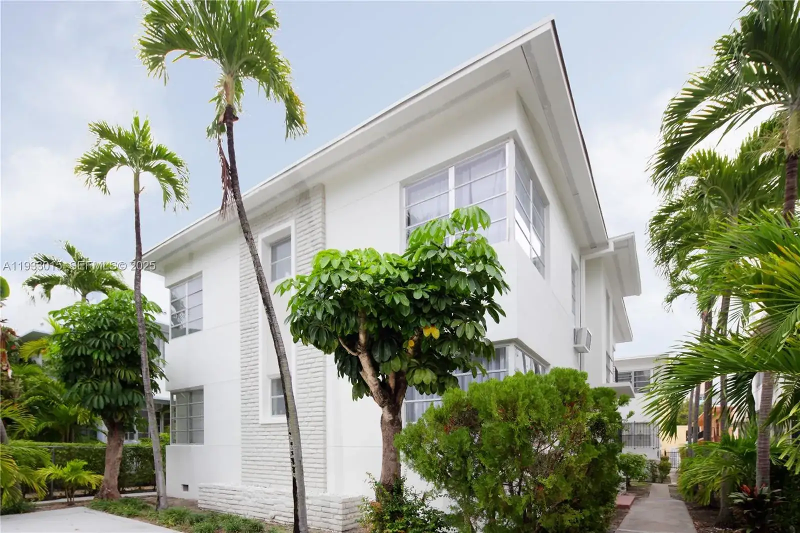 1 bedroom 1 bath Residential for sale at 821 Jefferson Ave # 5, Miami Beach FL 33139