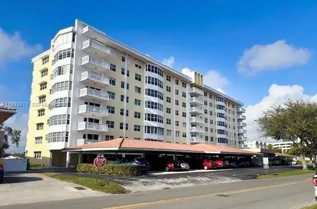 2 bedroom 2 bath Residential for sale at 2500 NE 48th Ln # 507, Fort Lauderdale FL 33308