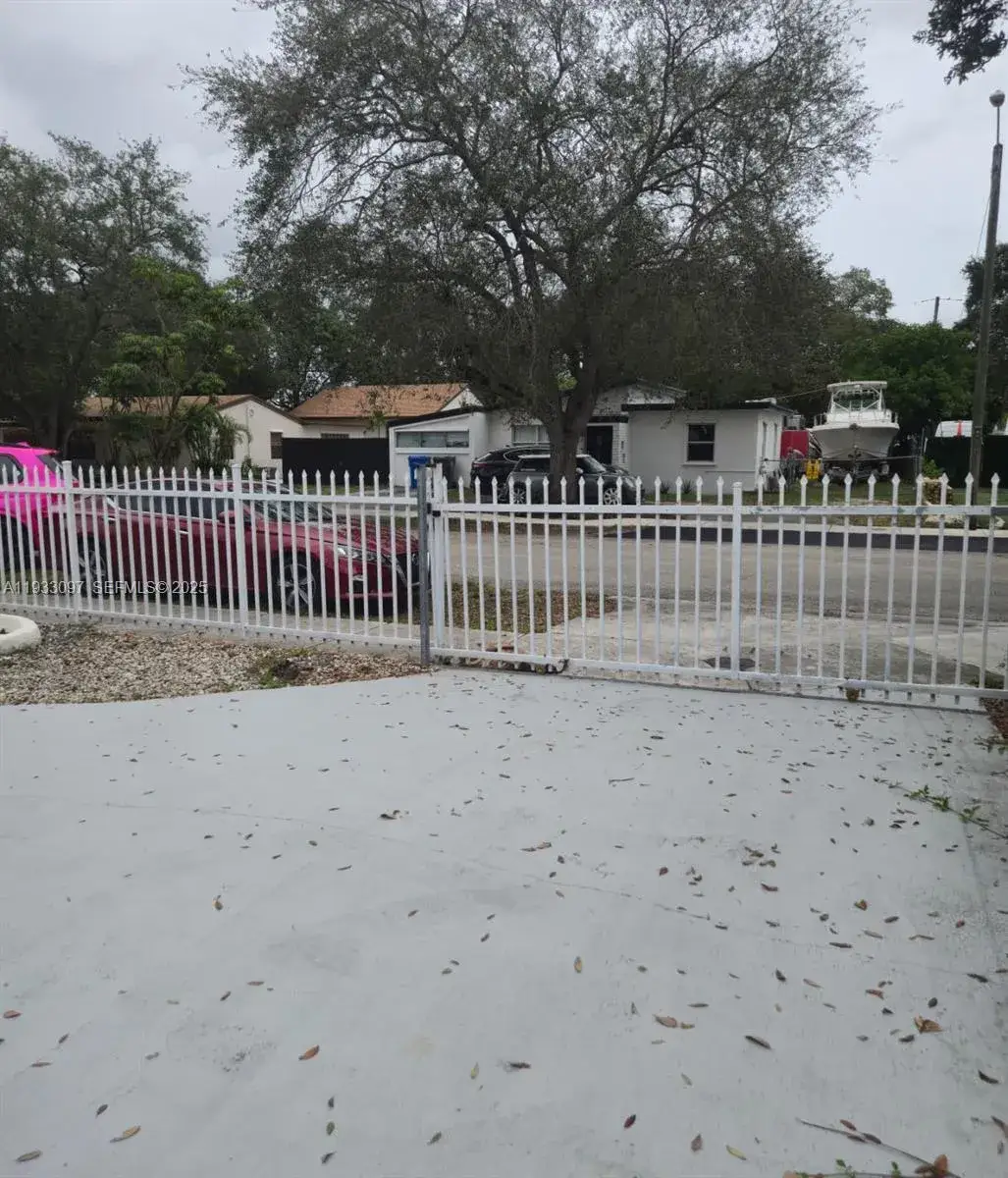 2 bedroom 1 bath Residential Lease for rent at 38 Edmund Rd # 1, West Park FL 33023