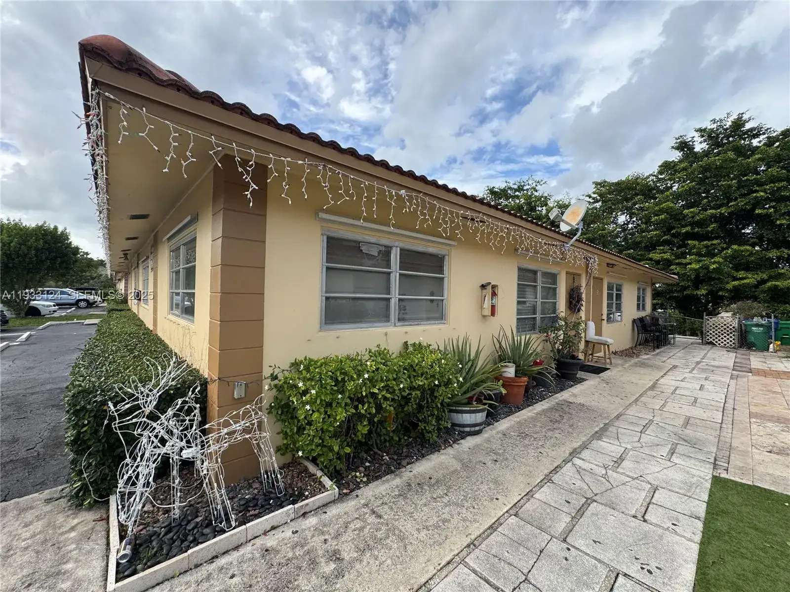 2 bedroom 1 bath Residential Lease for rent at 7515 NW 44th Ct # 5, Coral Springs FL 33065