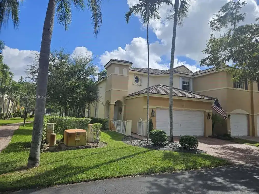 3 bedroom 3 bath Residential Lease for rent at 5483 NW 112th Pl # 5483, Doral FL 33178