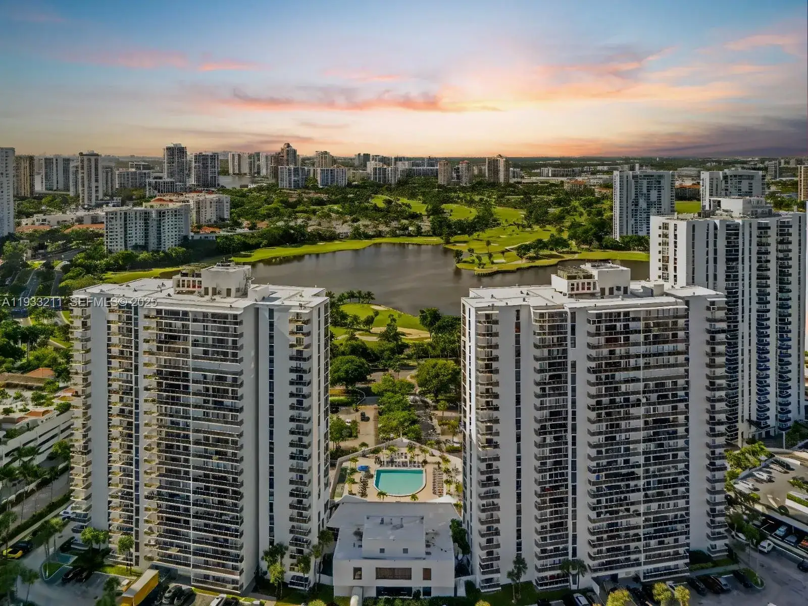 2 bedroom 2 bath Residential for sale at 3701 N Country Club Dr # 1408, Aventura FL 33180