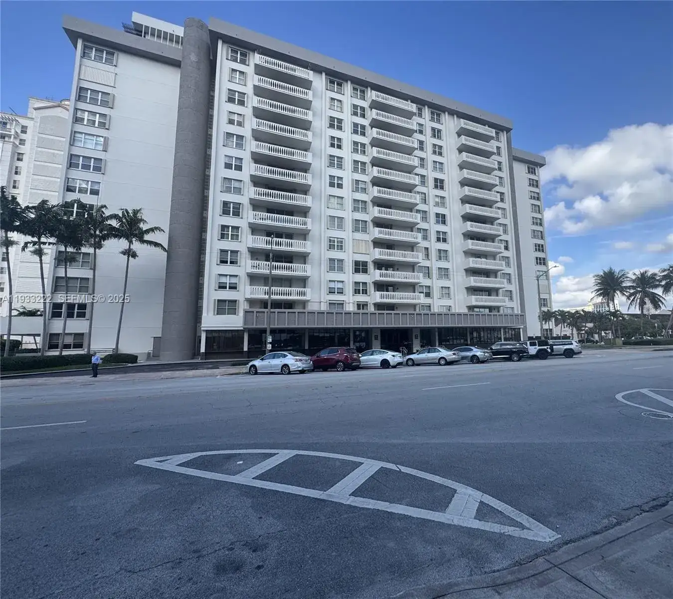 2 bedroom 2 bath Residential for sale at 625 Biltmore Way # 1103, Coral Gables FL 33134