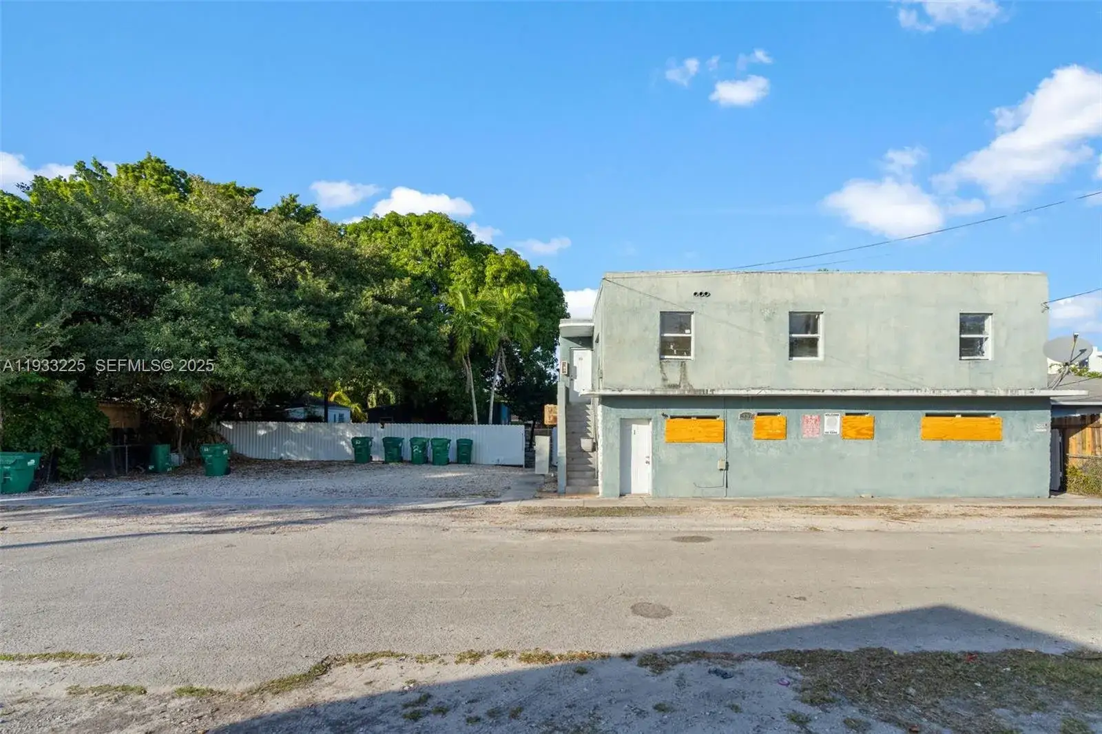 Commercial Sale for sale at 1337 NW 77th St, Miami FL 33147