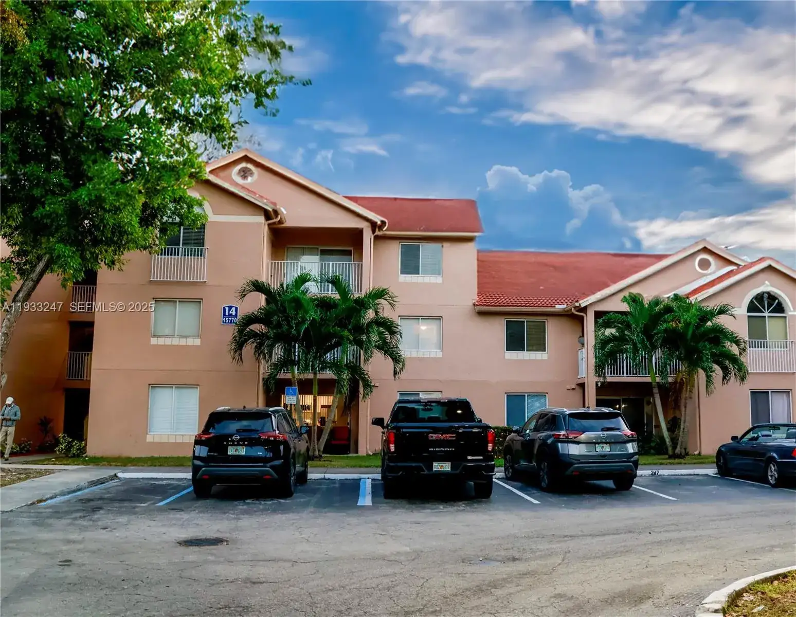 2 bedroom 2 bath Residential for sale at 15770 SW 106th Ter # 305, Miami FL 33196