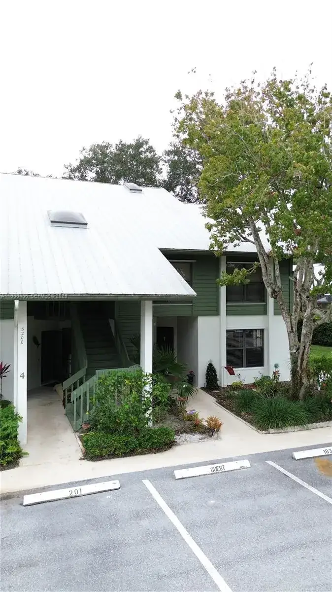 2 bedroom 2 bath Residential for sale at 5200 SE Seascape Way # 201, Stuart FL 34997
