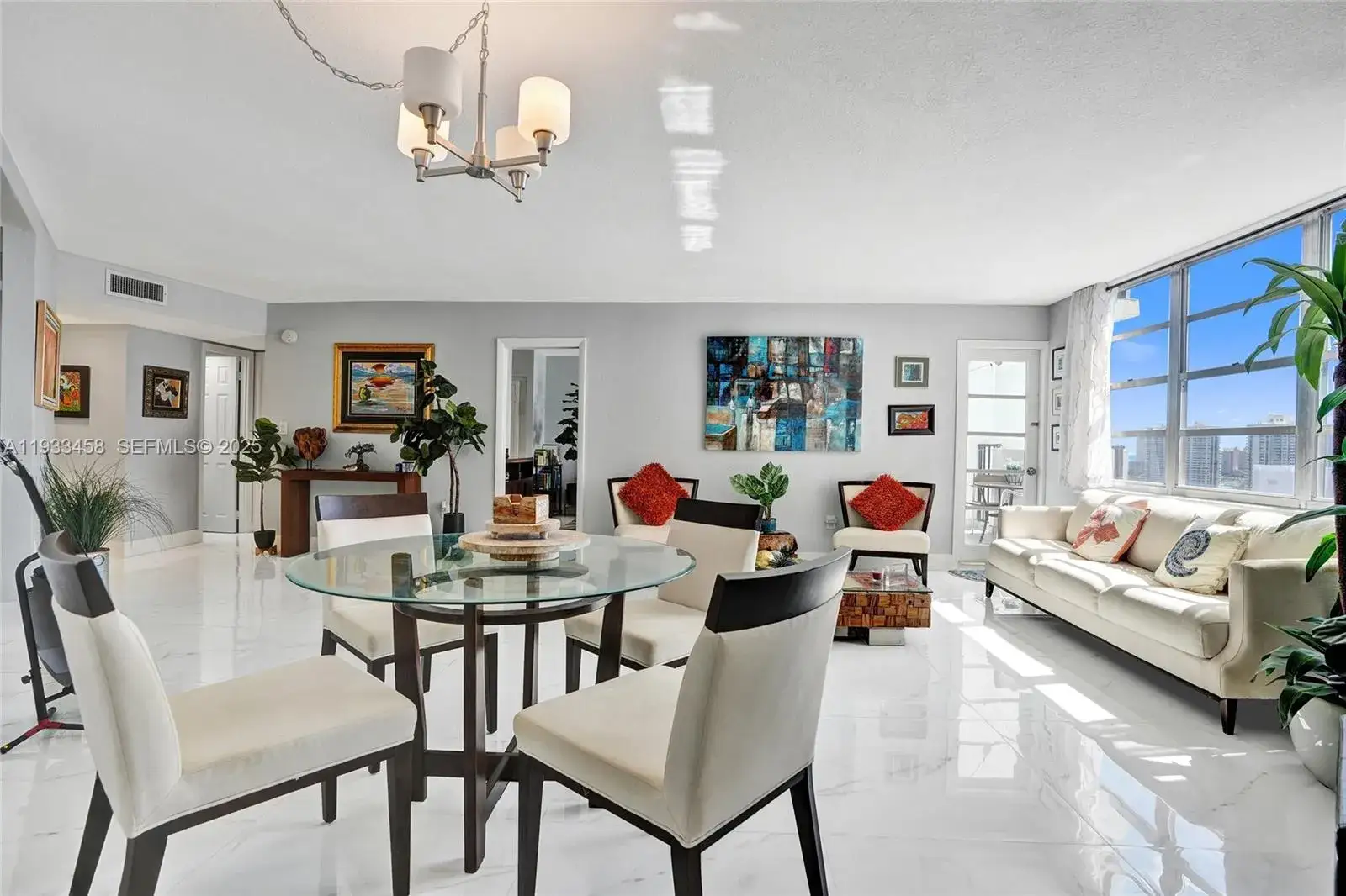 1 bedroom 1 bath Residential for sale at 2750 NE 183rd St # 2412, Aventura FL 33160