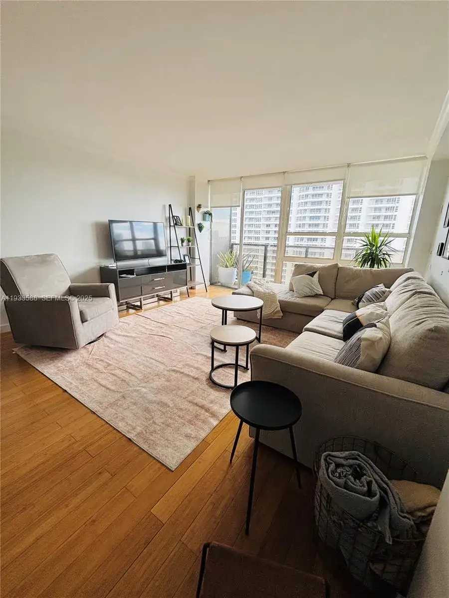 2 bedroom 2 bath Residential Lease for rent at 600 NE 36th St # 1917, Miami FL 33137