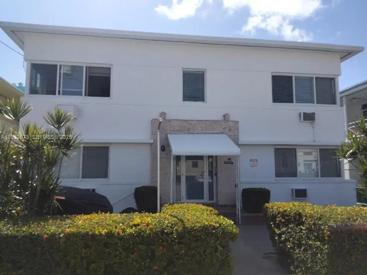 1 bath Residential Lease for rent at 6950 Byron Ave # 4, Miami Beach FL 33141