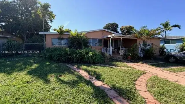 1100 NE 110th St, Miami FL 33161