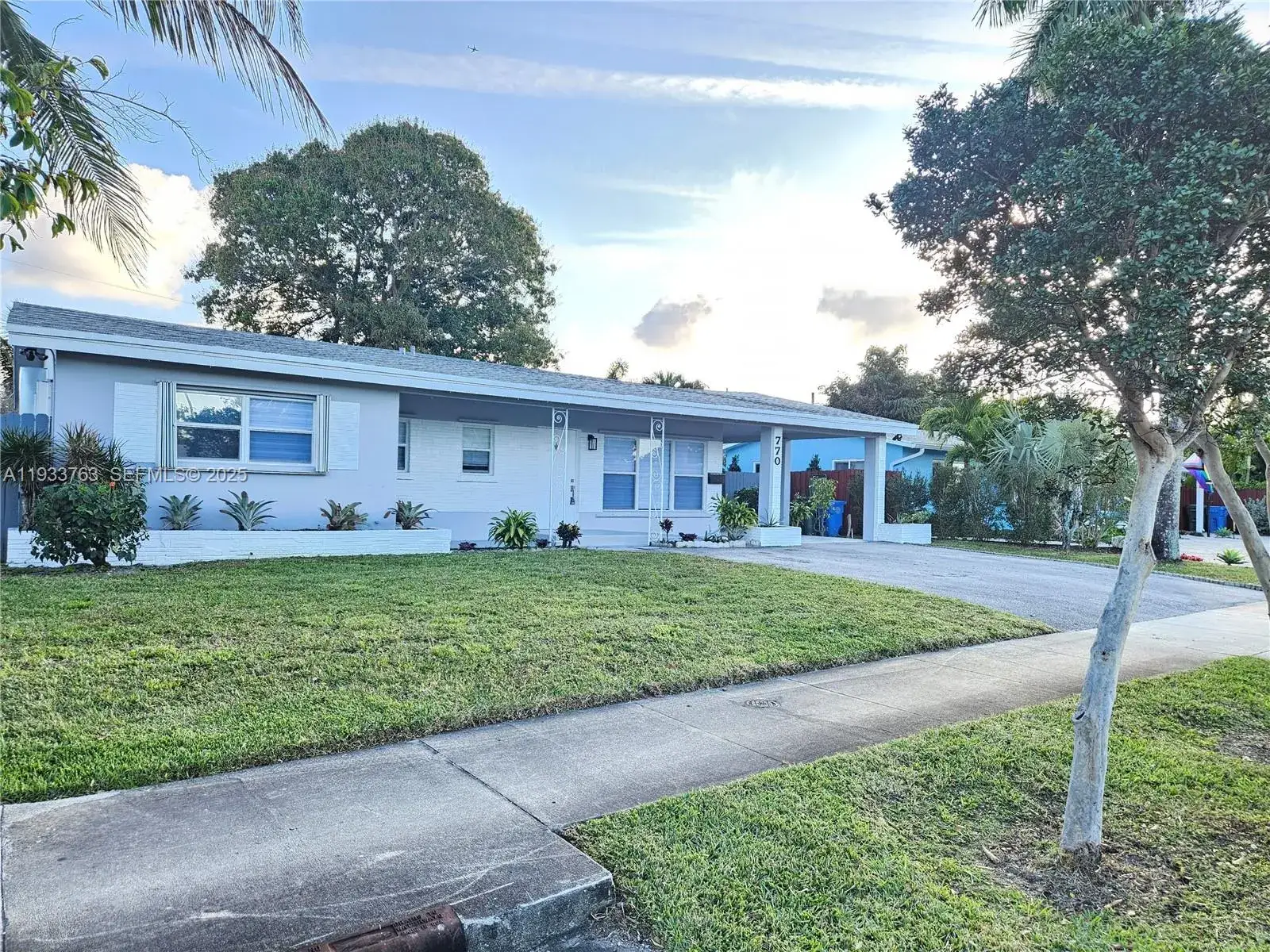 4 bedroom 3 bath Residential for sale at 770 NW 38th St, Oakland Park FL 33309