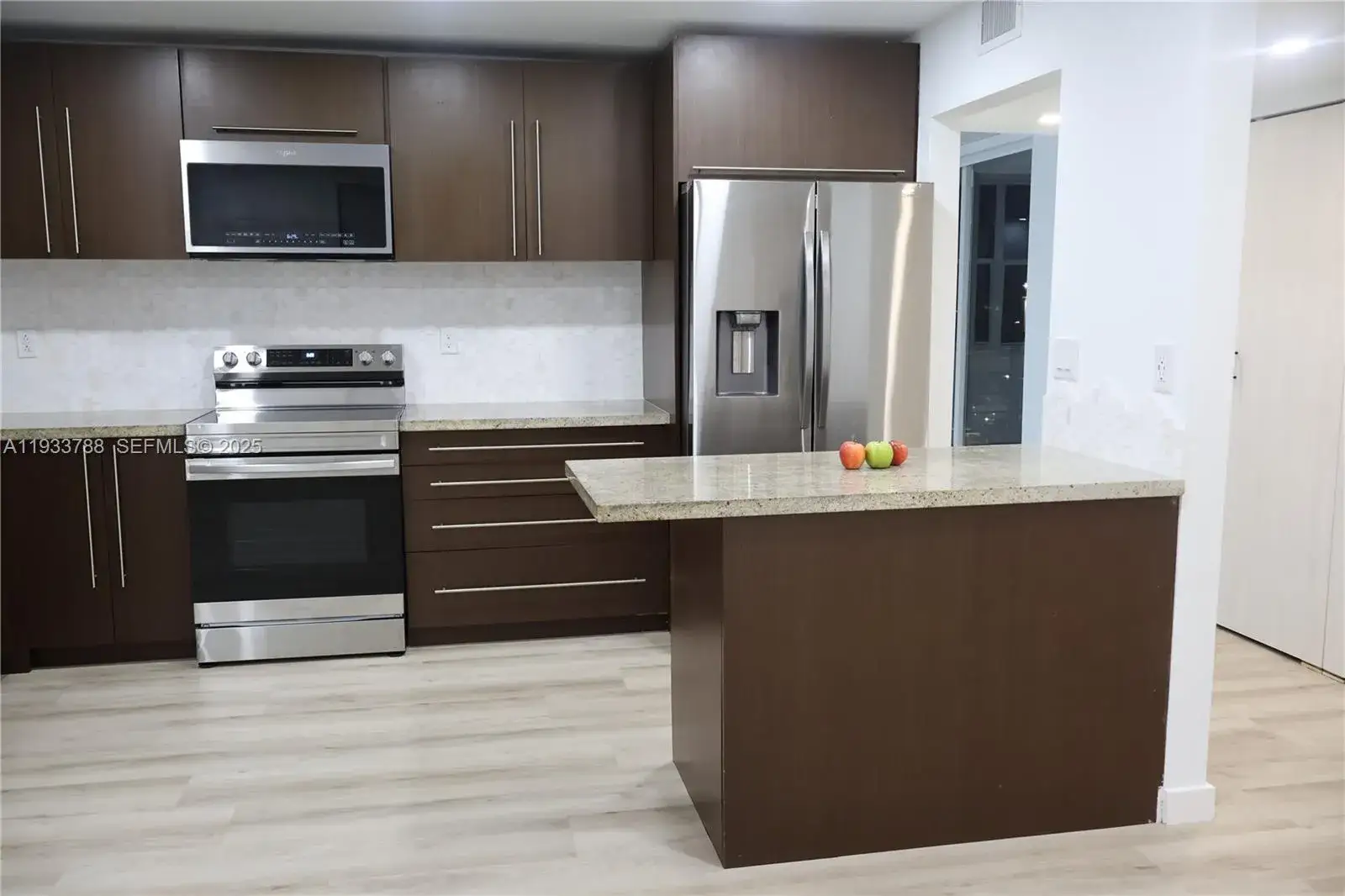 3 bedroom 2 bath Residential for sale at 20441 NE 30th Ave # 9, Aventura FL 33180