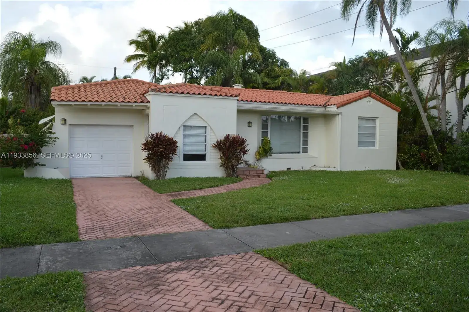 2 bedroom 2 bath Residential for sale at 165 NE 98th St, Miami Shores FL 33138