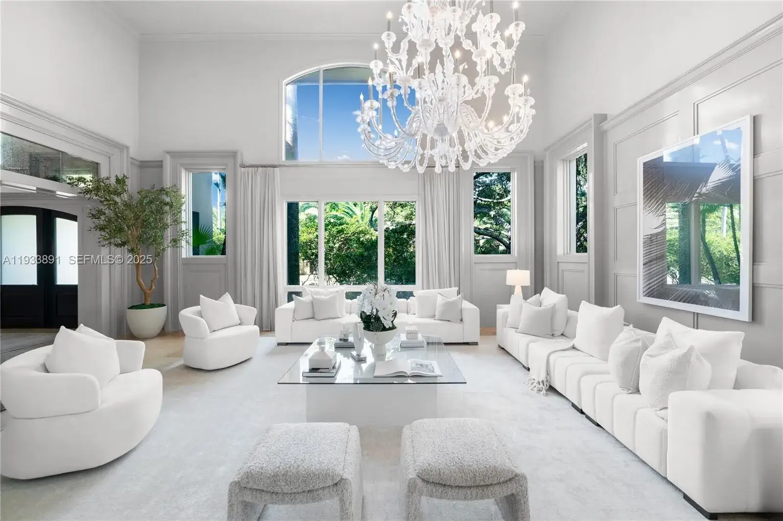 7 bedroom 6 bath Residential for sale at 5077 N Bay Rd, Miami Beach FL 33140