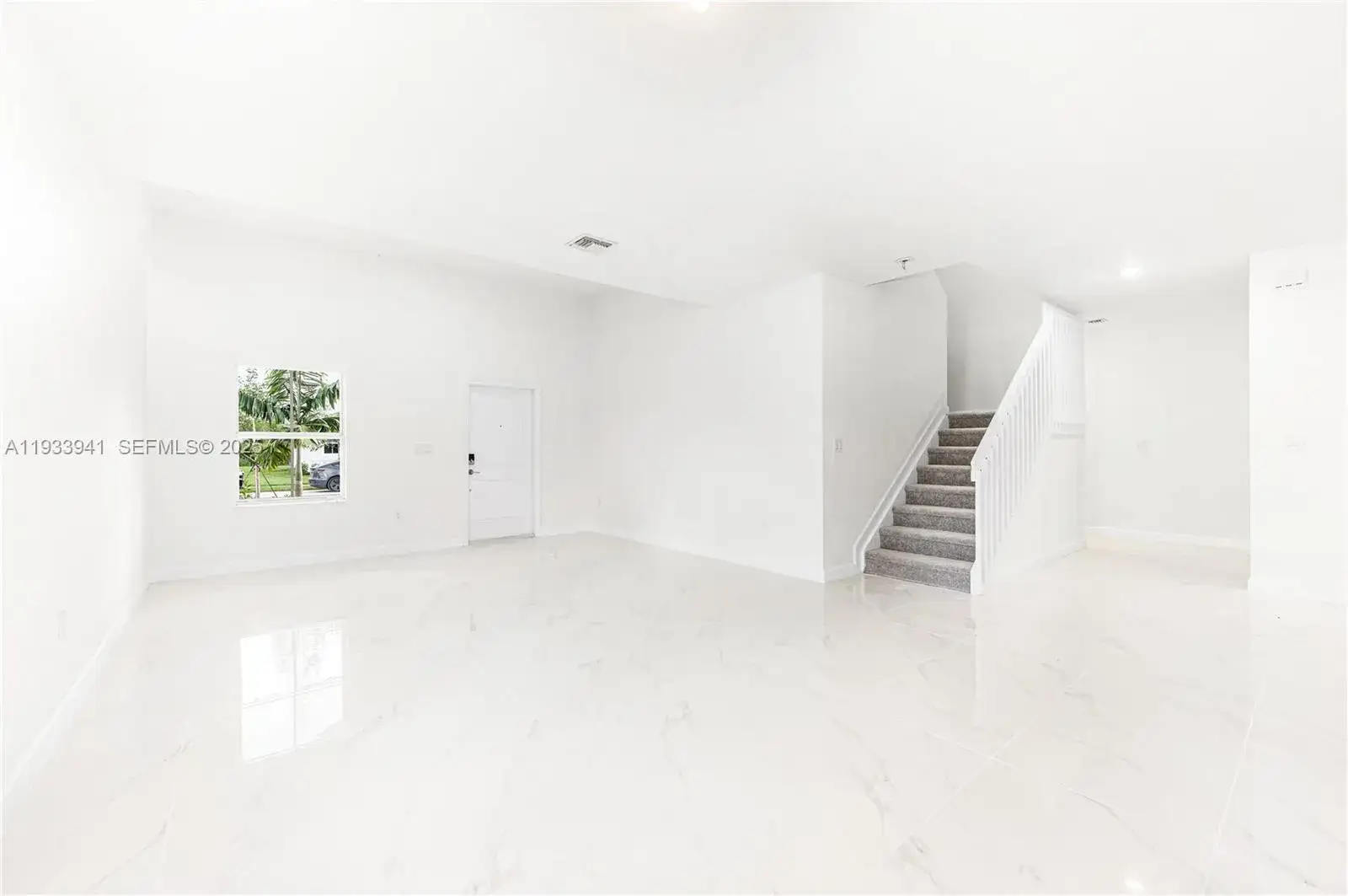 3 bedroom 2 bath Residential Lease for rent at 2209 SE 30th St, Homestead FL 33035