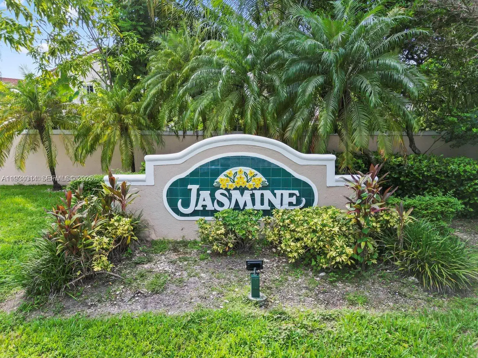 3 bedroom 2 bath Residential for sale at 15253 SW 111th St, Miami FL 33196