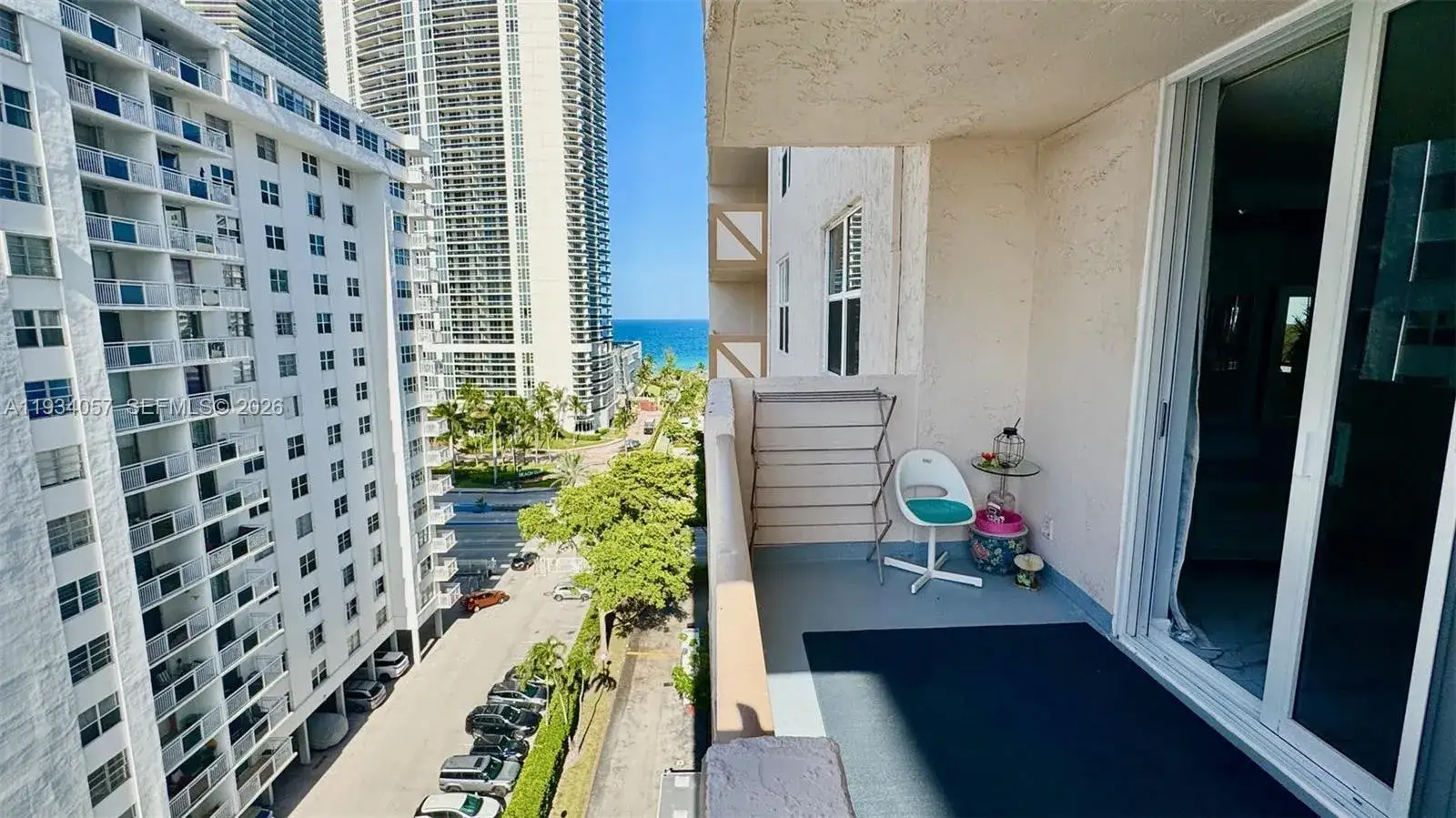 1 bedroom 2 bath Residential Lease for rent at 1865 S Ocean Dr # 11B, Hallandale Beach FL 33009