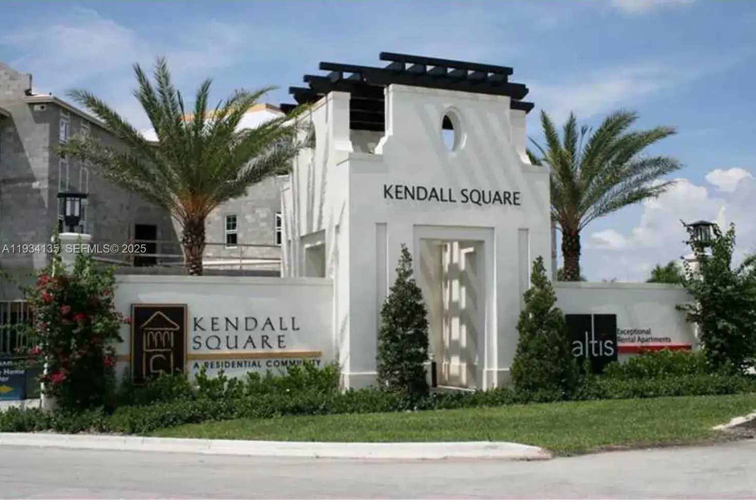 1 bath Residential Lease for rent at 17083 SW 96 St, Miami FL 33196