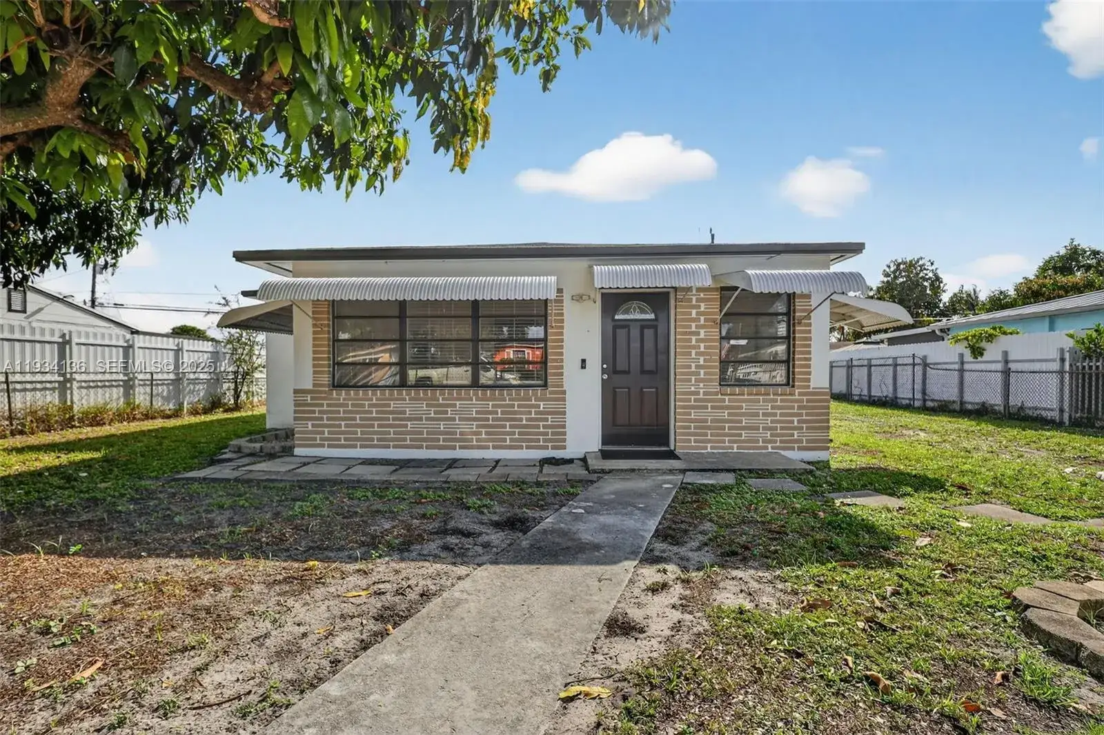 2 bedroom 1 bath Residential for sale at 2440 NW 152nd Ter, Miami Gardens FL 33054