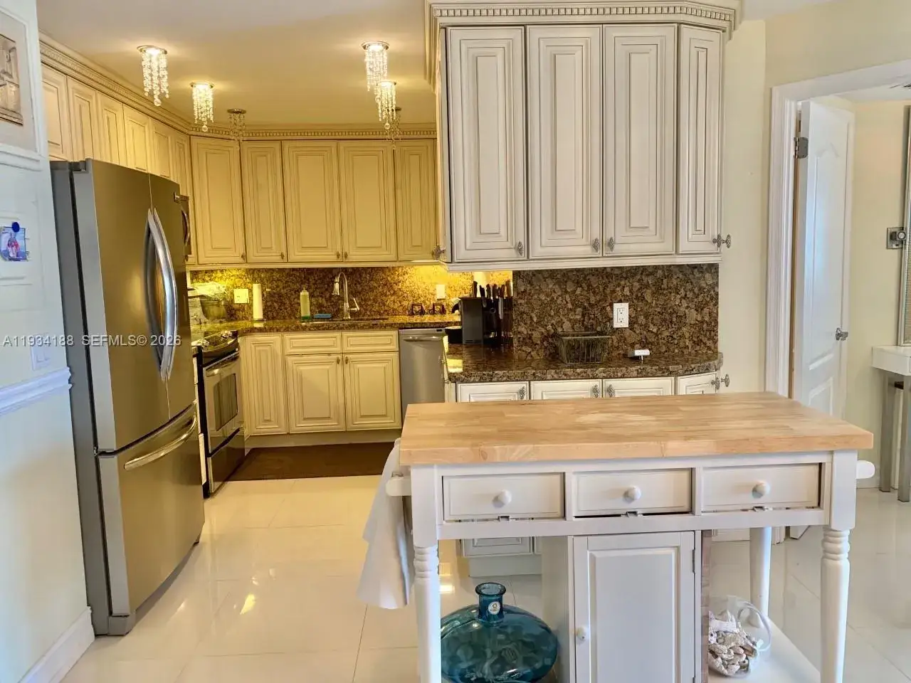 1 bedroom 1 bath Residential for sale at 1985 S Ocean Dr # 3C, Hallandale Beach FL 33009