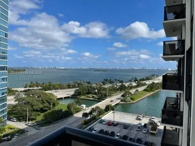 1 bedroom 1 bath Residential Lease for rent at 600 NE 36 ST # 1205, Miami FL 33137