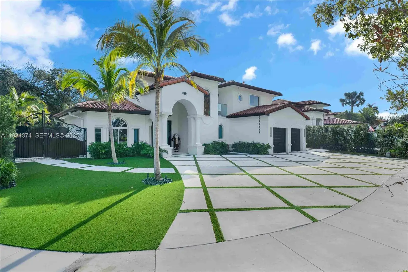 5 bedroom 4 bath Residential for sale at 15721 NW 79th Ct, Miami Lakes FL 33016