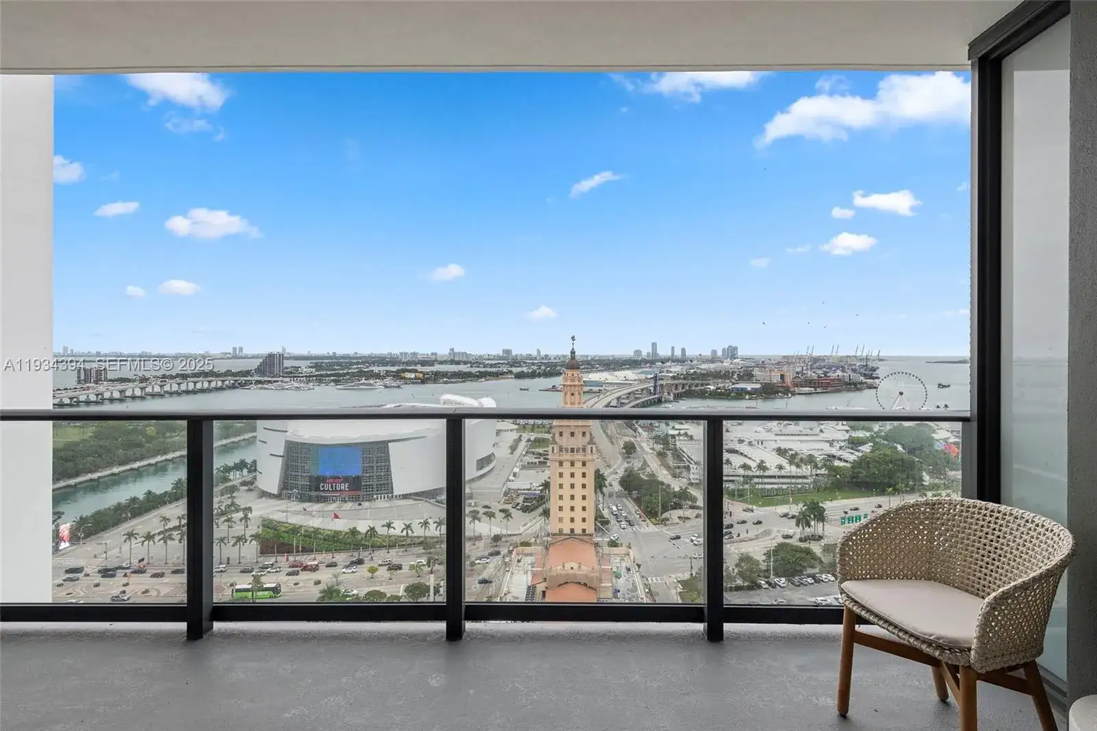 2 bedroom 2 bath Residential for sale at 159 NE 6th ST # 1814, Miami FL 33132