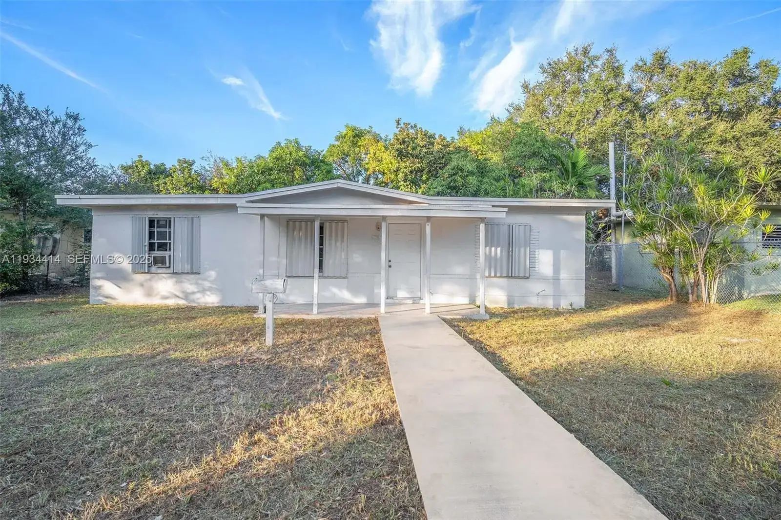 3 bedroom 2 bath Residential for sale at 265 NW 135th, North Miami FL 33168