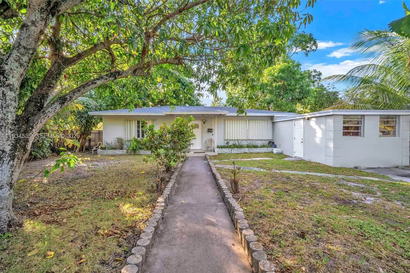 16234 NE 9th Ct, North Miami Beach FL 33162